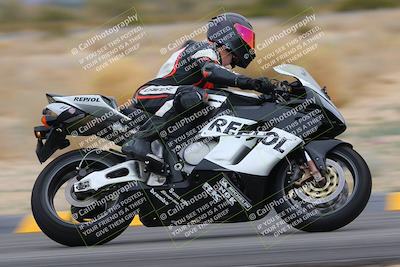 media/Jan-14-2023-SoCal Trackdays (Sat) [[497694156f]]/Turn 4 Set 2 (1030am)/